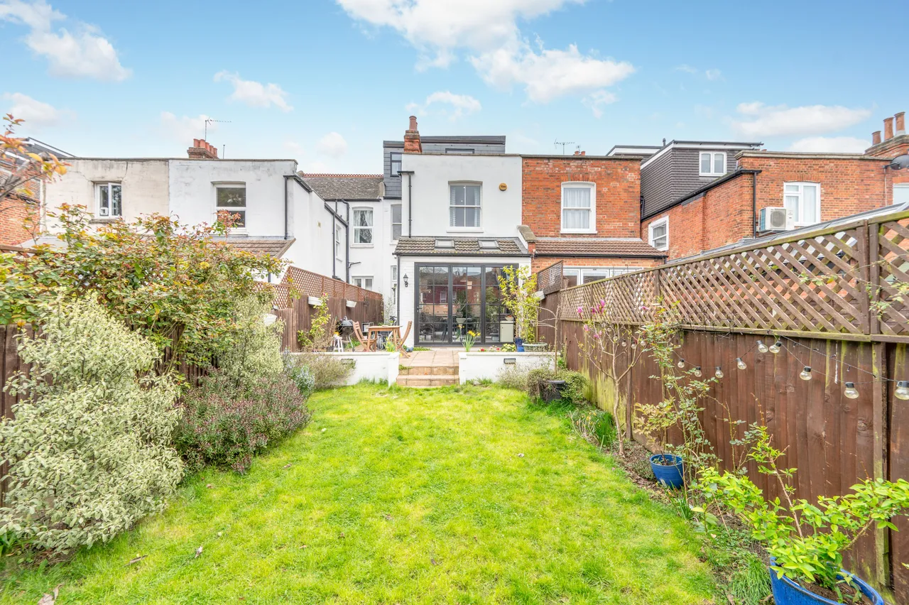 43 Pine Road, London, photo 5