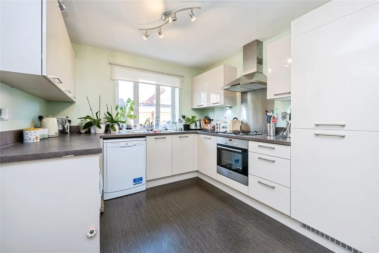 Appledine Way, Bedford, Bedfordshire, MK41, photo 2