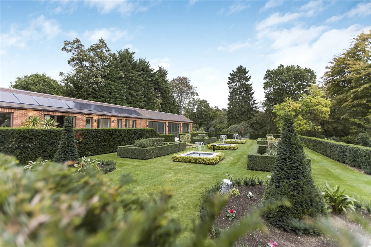Homewood Lane, Northaw, Hertfordshire, EN6 4PP, photo 41