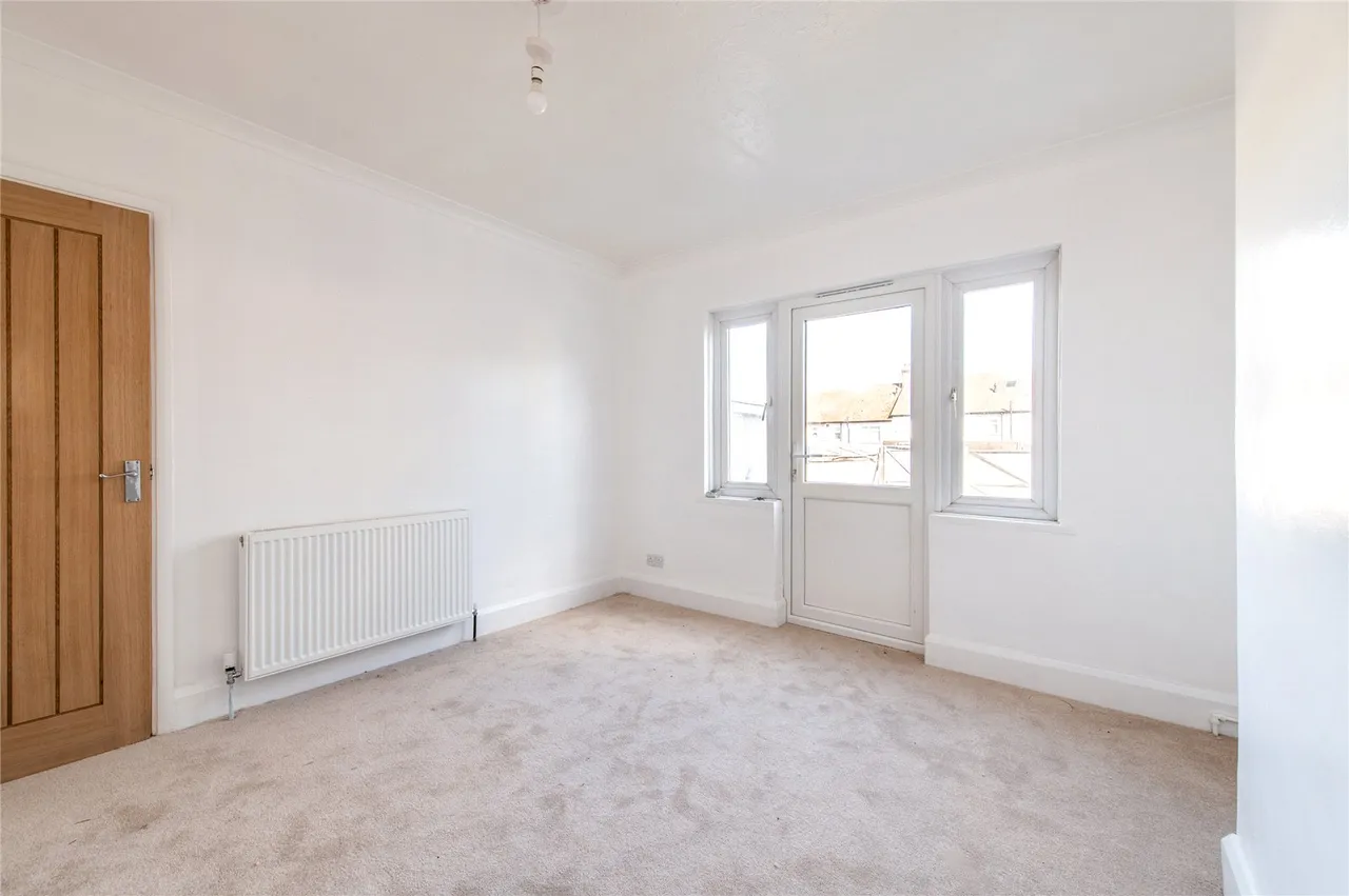 Old Road East, Gravesend, DA12, photo 9