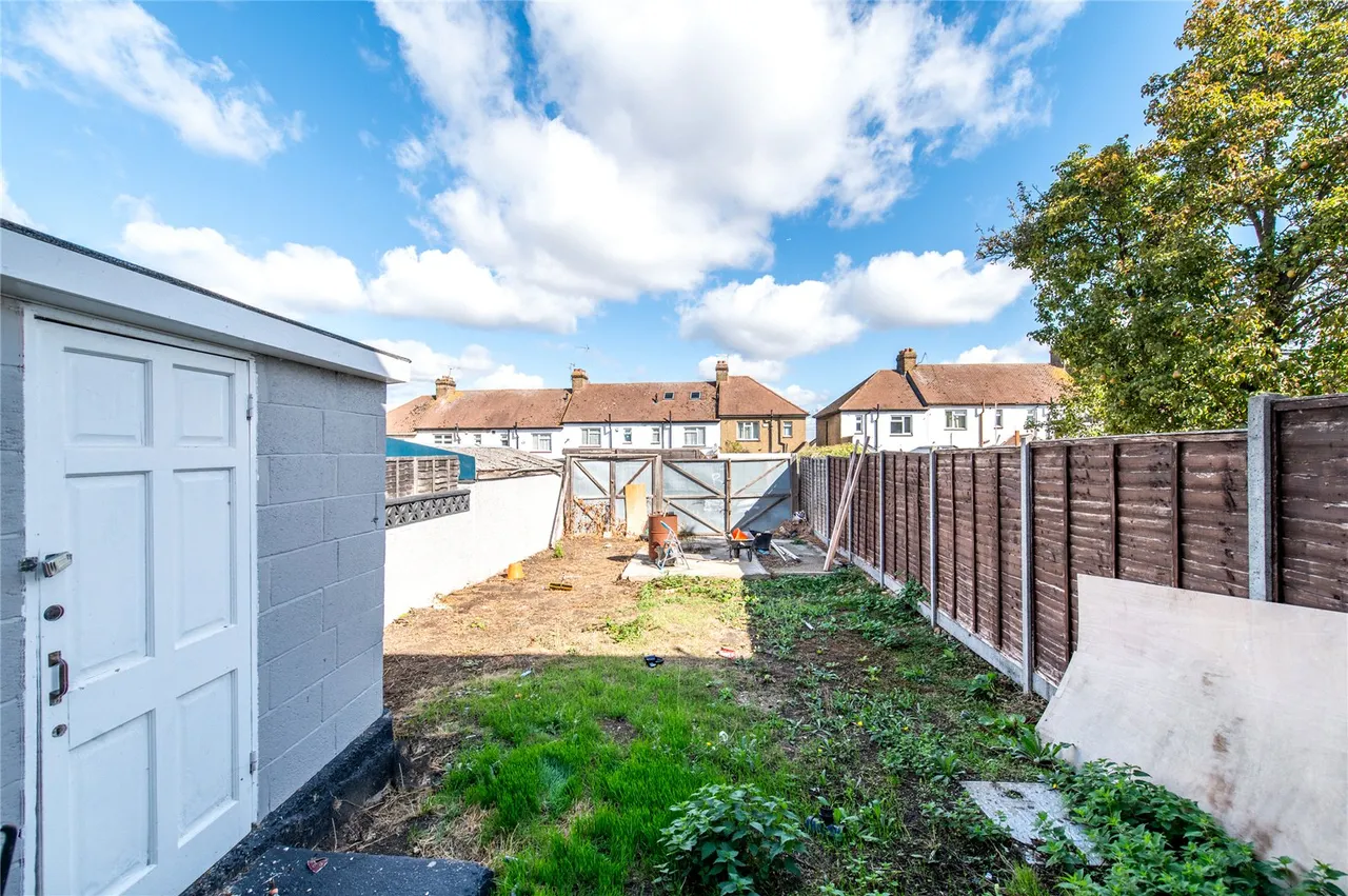 Old Road East, Gravesend, DA12, photo 12