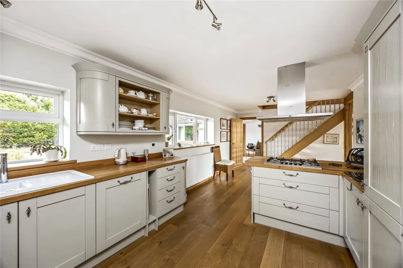 Nightingales, West Chiltington, RH20, photo 7