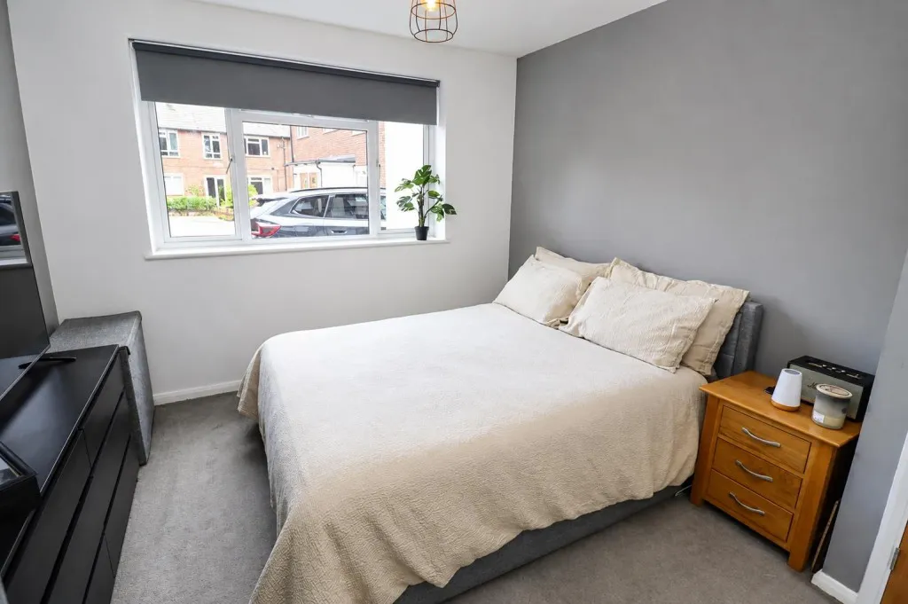 Victoria Road, Fleet, photo 12