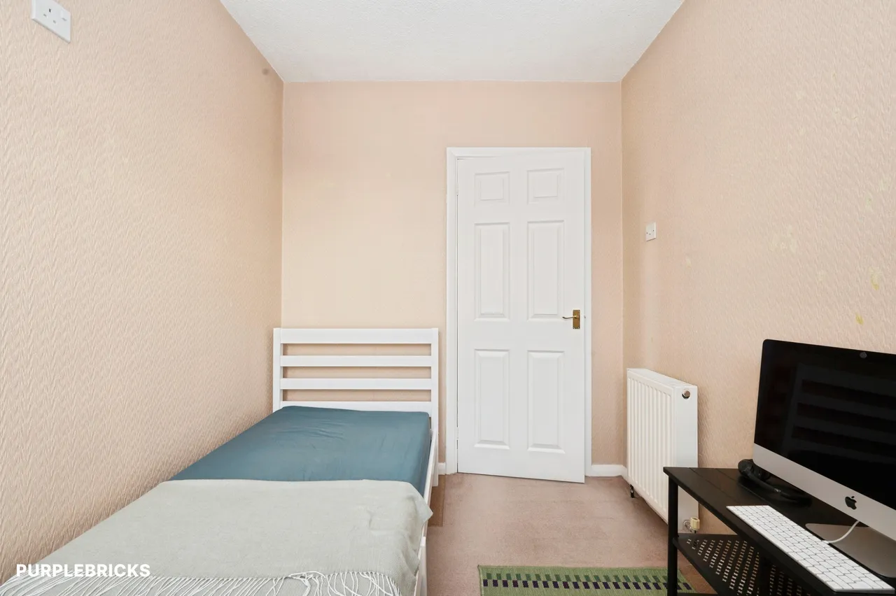 Cumberland Drive, Chessington, KT9, photo 13
