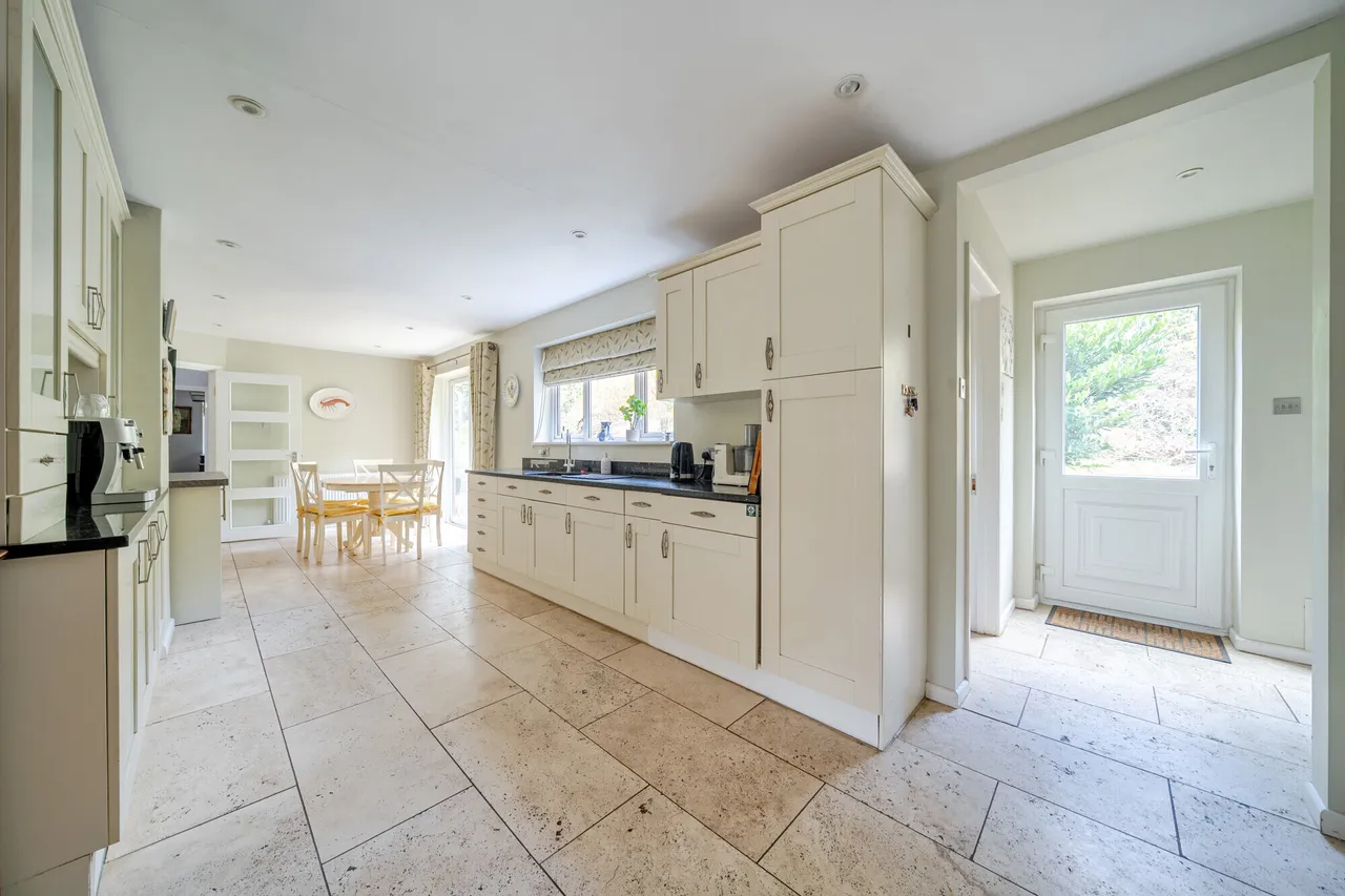 Pine Ridge Drive, Lower Bourne, Farnh..., photo 5