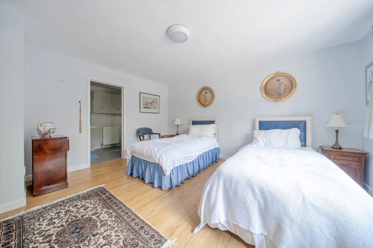 Pine Ridge Drive, Lower Bourne, Farnh..., photo 9