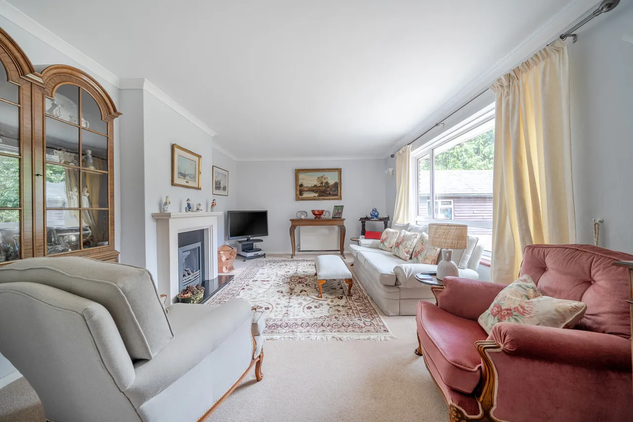 Pine Ridge Drive, Lower Bourne, Farnh..., photo 6