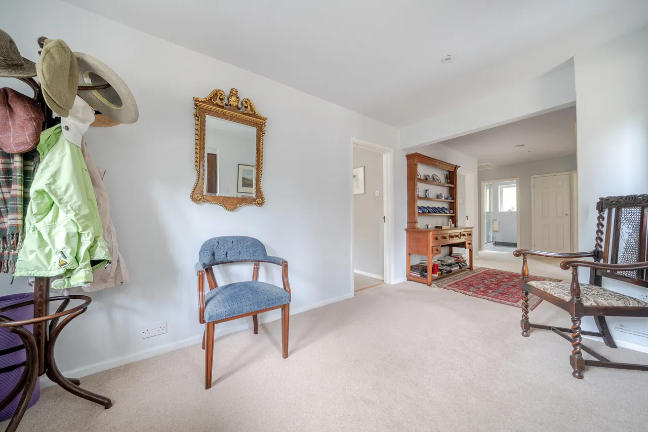 Pine Ridge Drive, Lower Bourne, Farnh..., photo 2