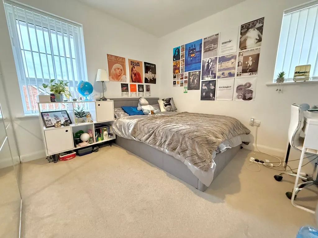 32 Vanguard Circle Brooklands, Milton Keynes MK10 7JB, photo 5