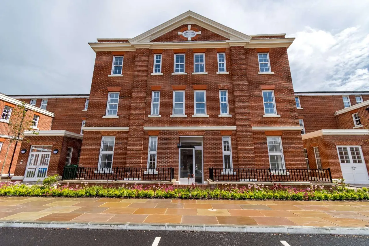 Haslar Road, Gosport, PO12, photo 7