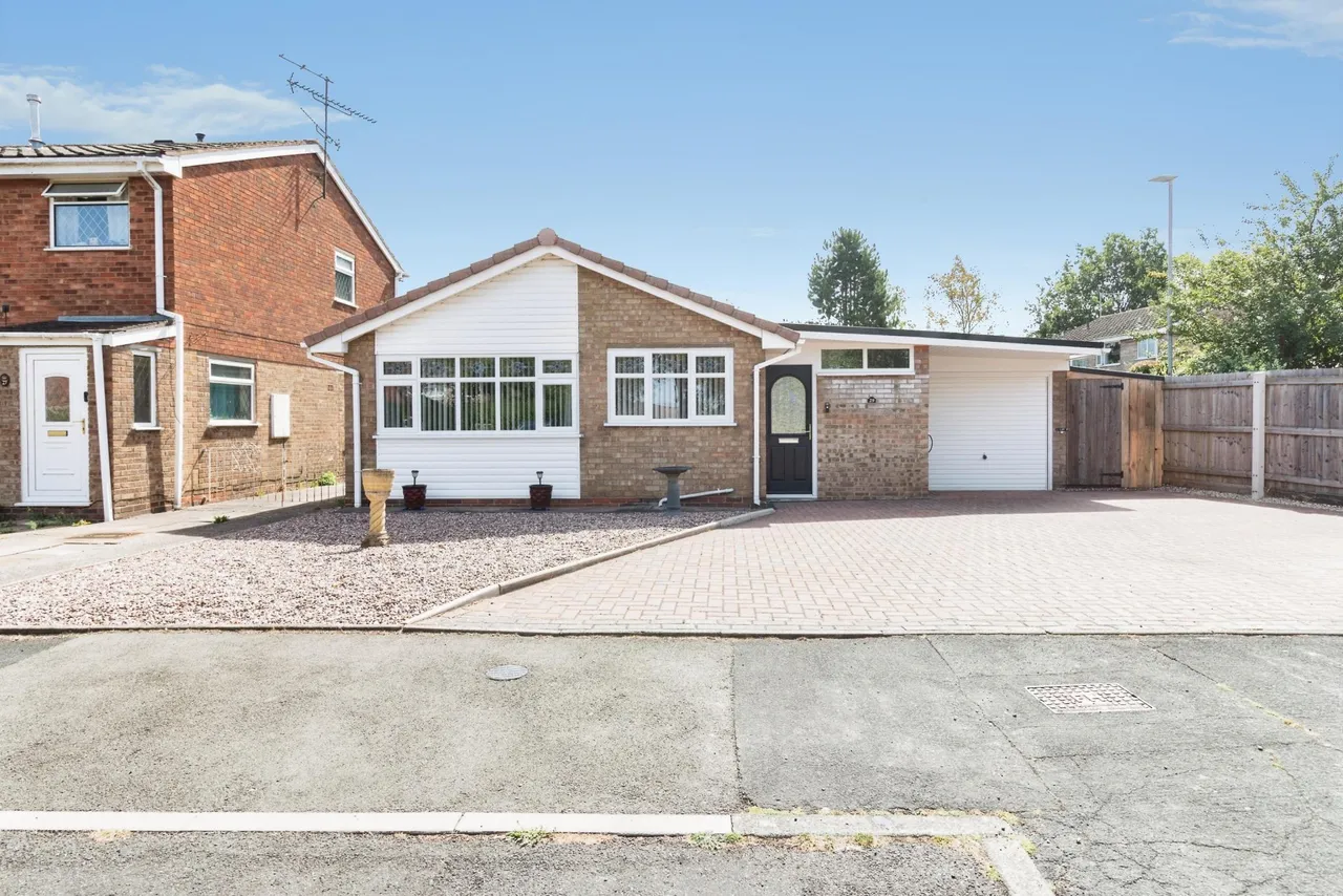 2 bed house for sale, Inglemere Drive, Stafford, ST17