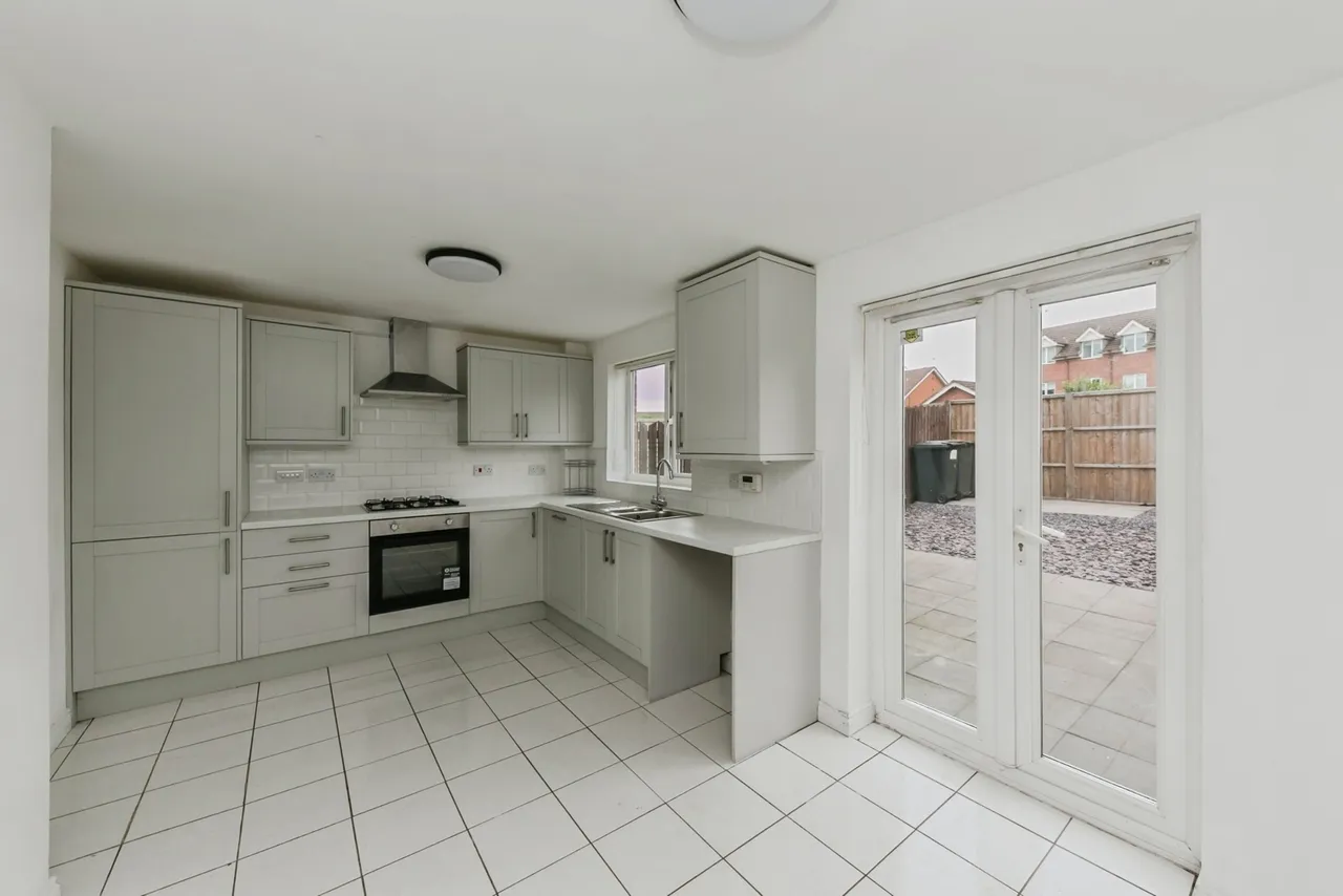 Redwood Drive, Crewe, Cheshire, CW1, photo 4