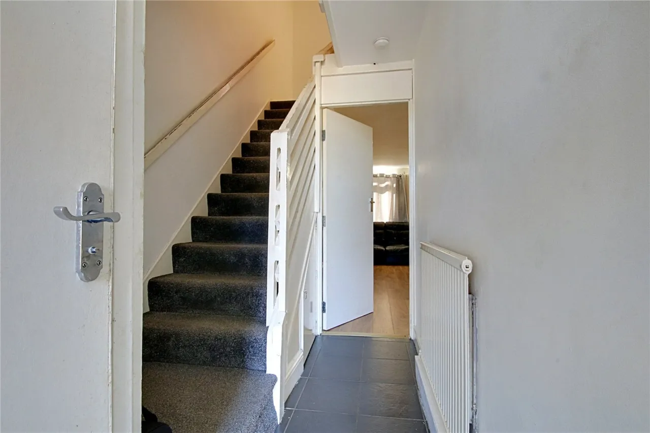 Moorfield Road, photo 3