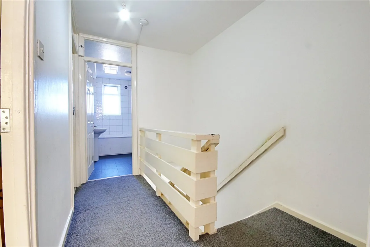 Moorfield Road, photo 6