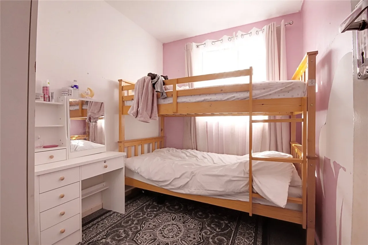 Moorfield Road, photo 7