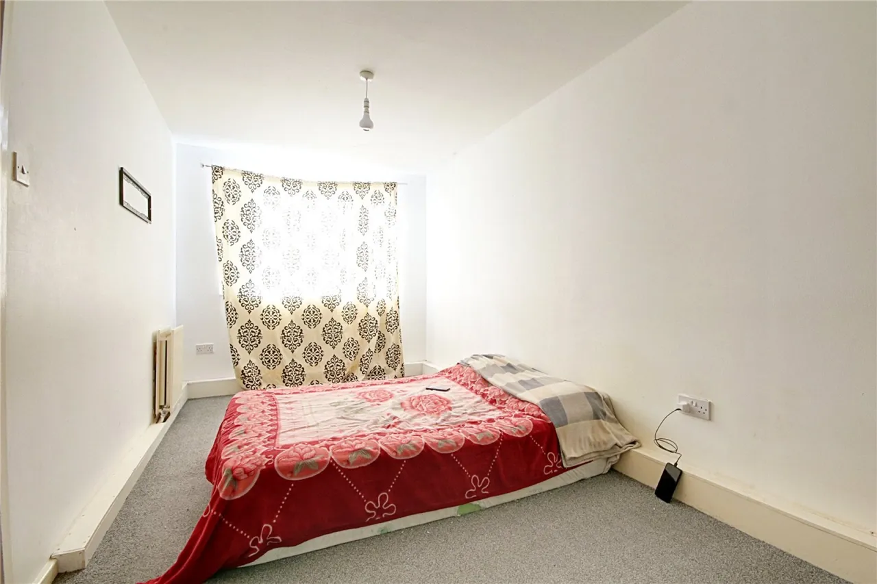 Moorfield Road, photo 8