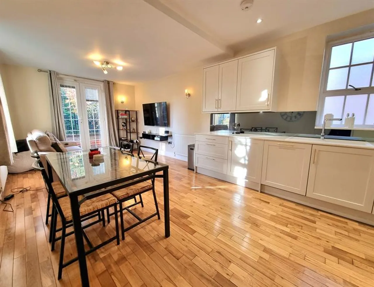 Cheswick Close, Sale, photo 5