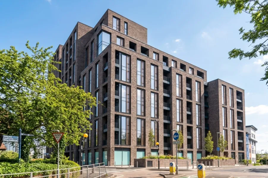 1 bed flat to rent, Harrington Place, Woking, GU22