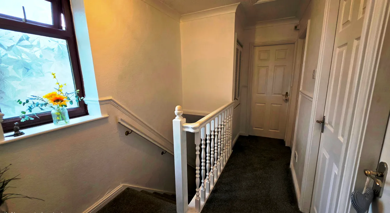 Redwood Drive, Audenshaw, M34, photo 15