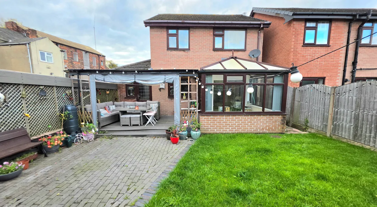 Redwood Drive, Audenshaw, M34, photo 3