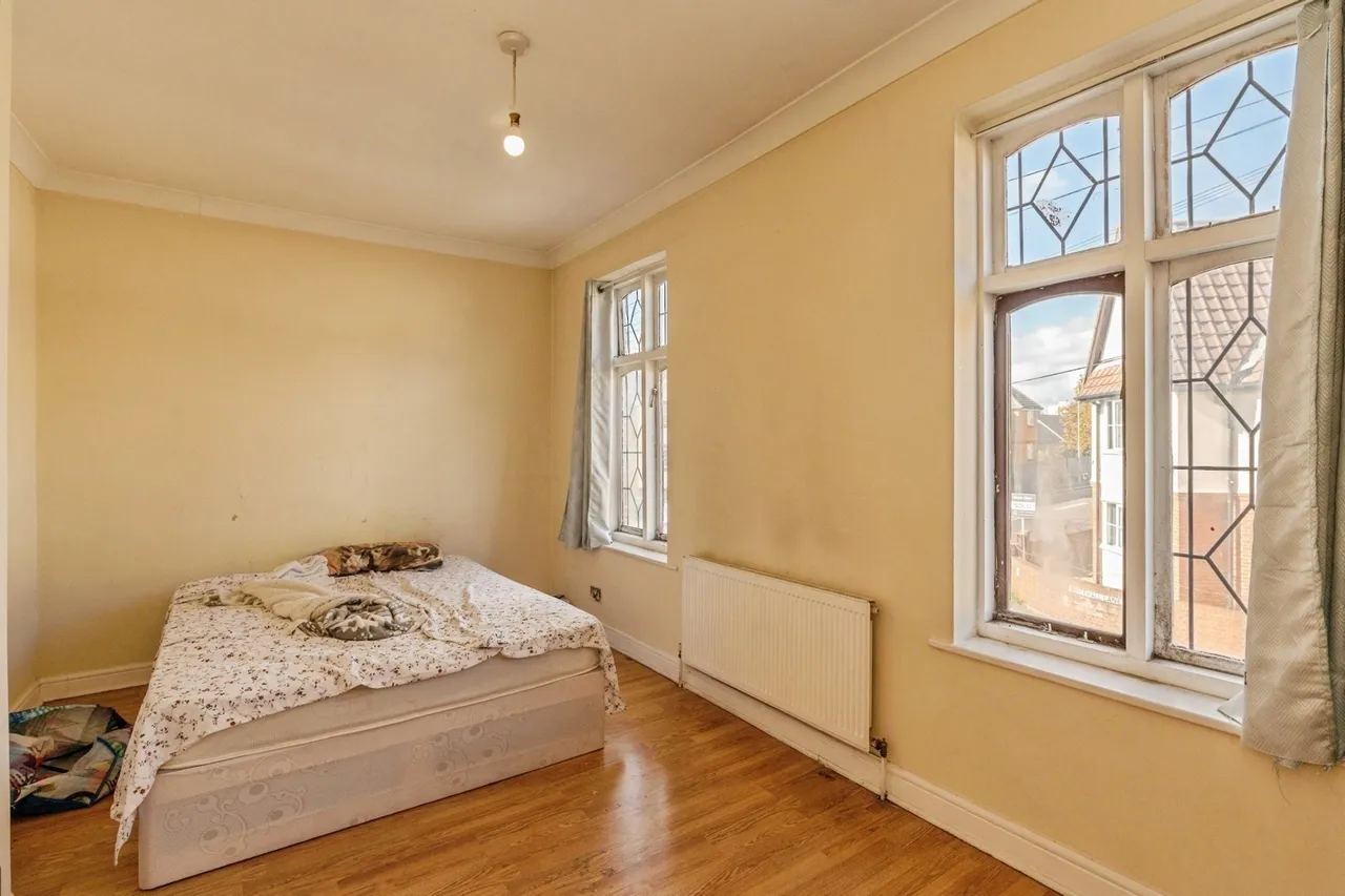 Whitehall Lane, Grays, Essex, RM17, photo 10