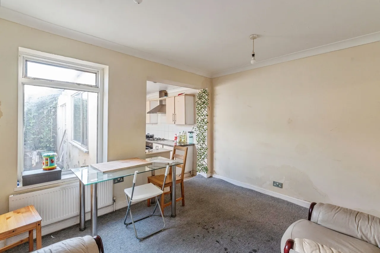 Whitehall Lane, Grays, Essex, RM17, photo 7