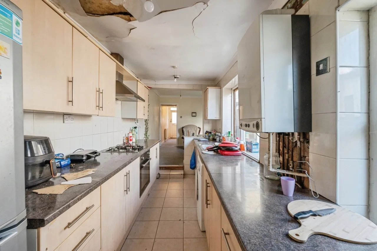 Whitehall Lane, Grays, Essex, RM17, photo 8