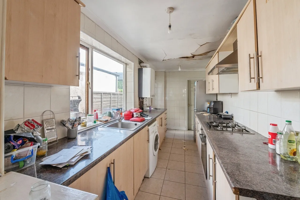 Whitehall Lane, Grays, Essex, RM17, photo 3