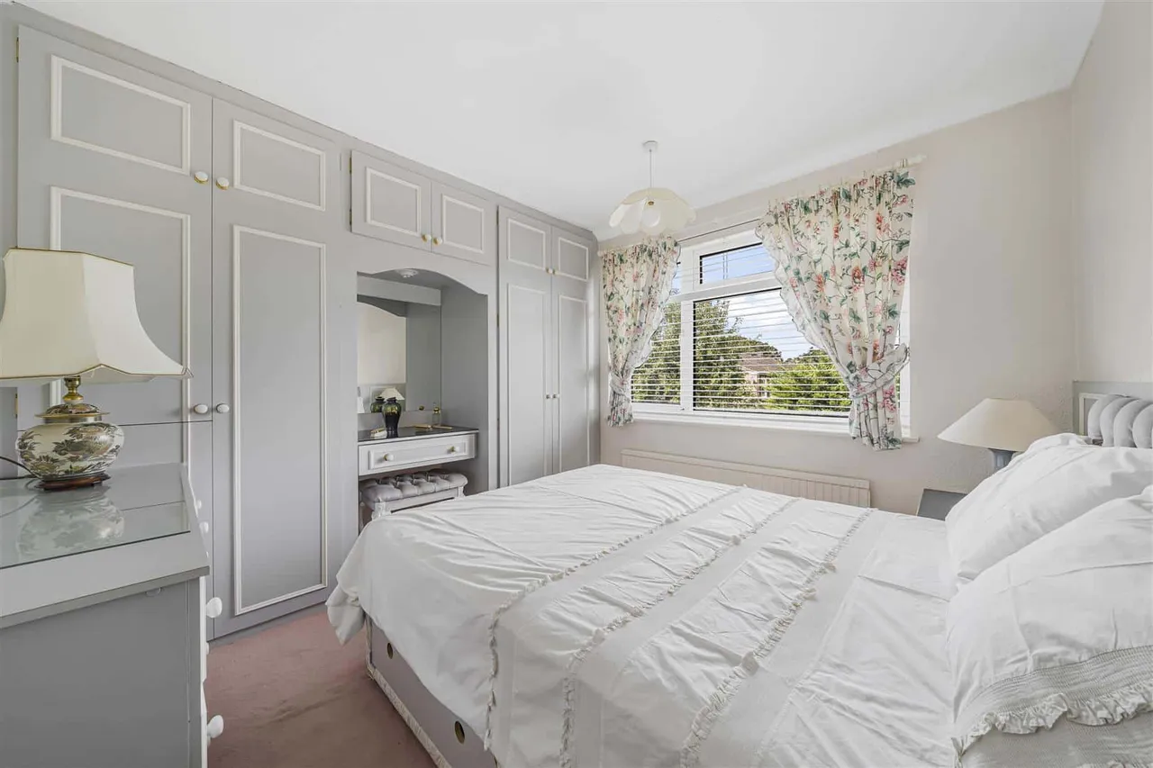 Redford Road, Windsor, SL4 5SS, photo 7