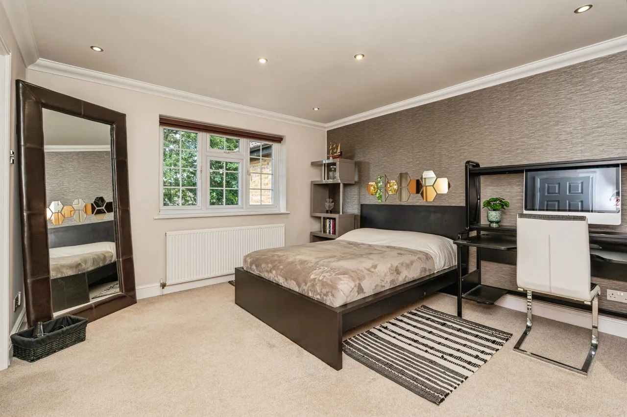 Sutherland Chase, Ascot, SL5, photo 12