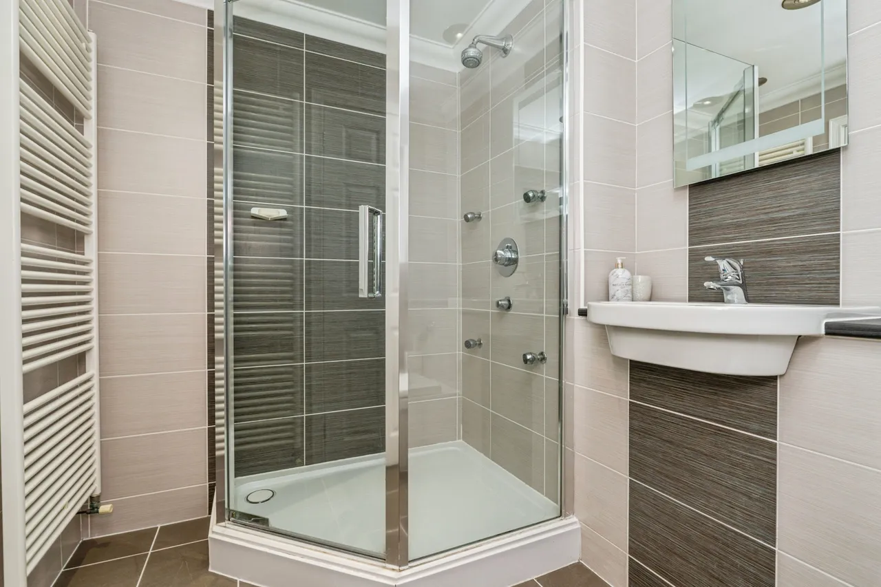 Sutherland Chase, Ascot, SL5, photo 13