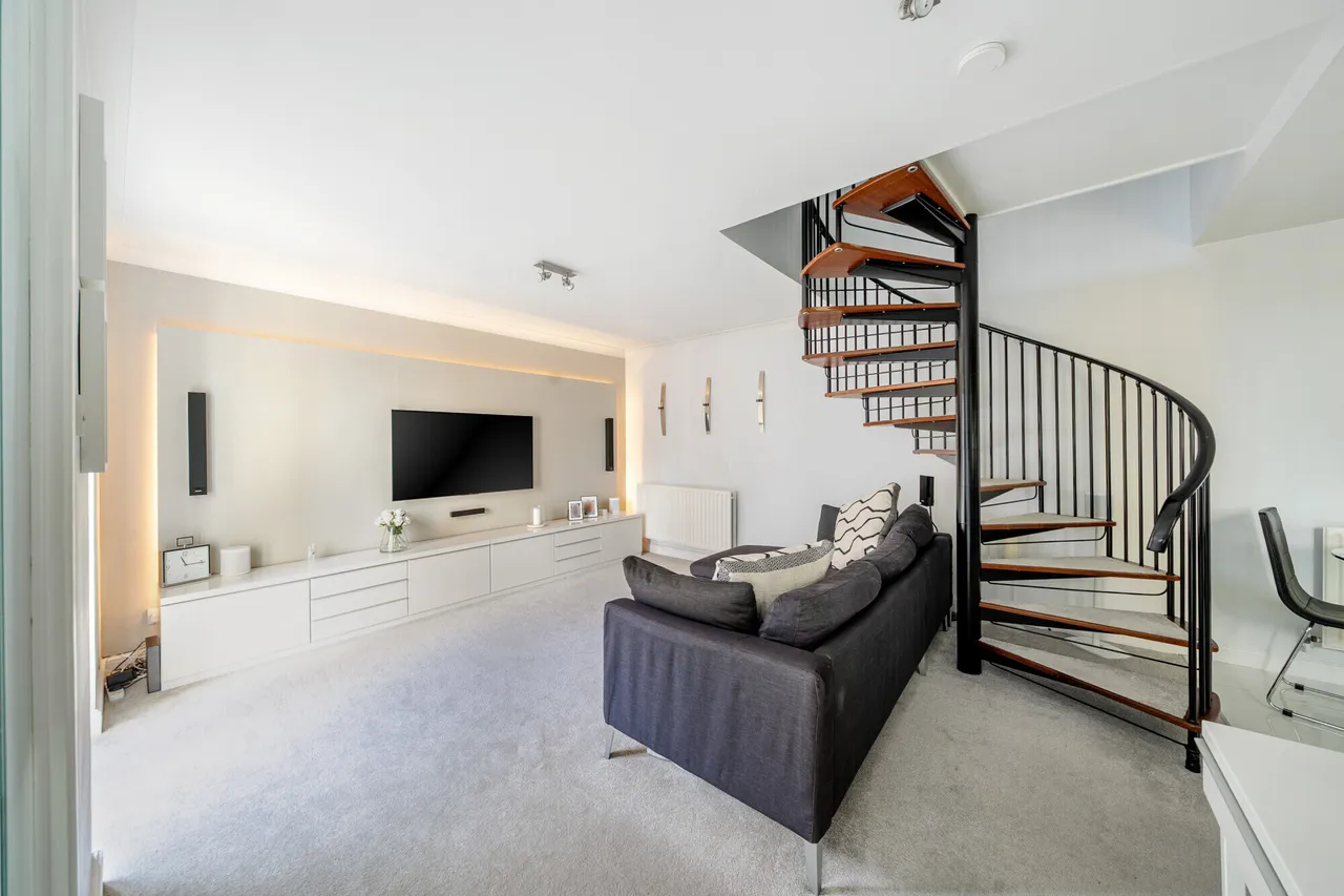 Town Mill Mews, Hertford, SG14, photo 3