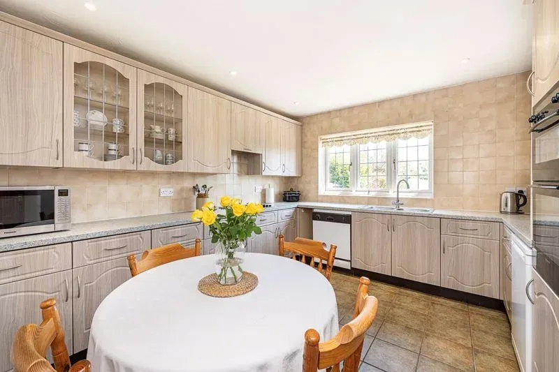 Orchard Close, Wingrave, Buckinghamshire, HP22 4PP, photo 2