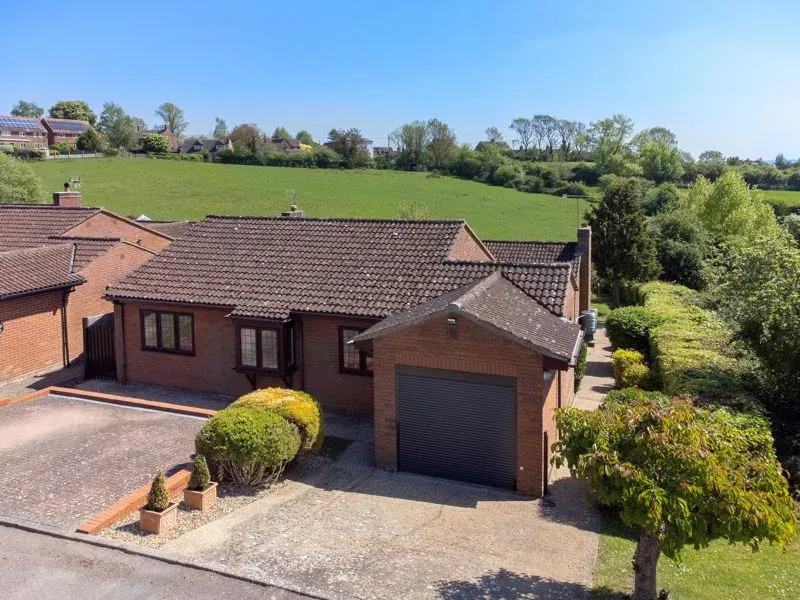 4 bed house for sale — Orchard Close, Wingrave, Buckinghamshire, HP22 4PP