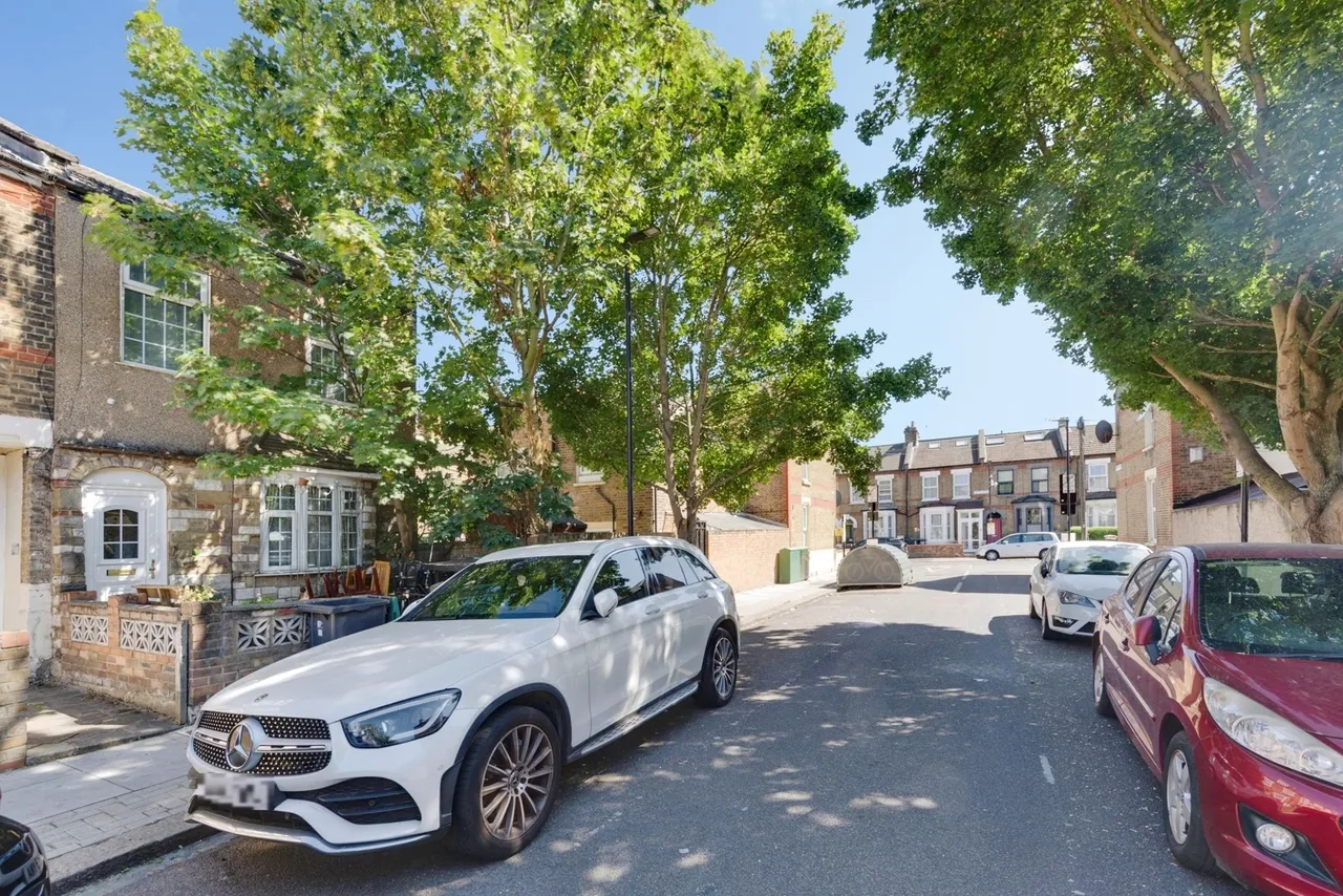 3 bed house for sale — Montague Road, Tottenham Hale, N15
