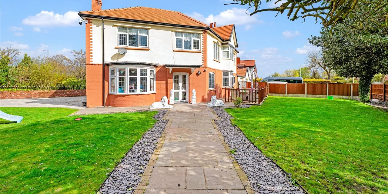 4 bed house for sale, Waterloo Road, Birkdale, PR8