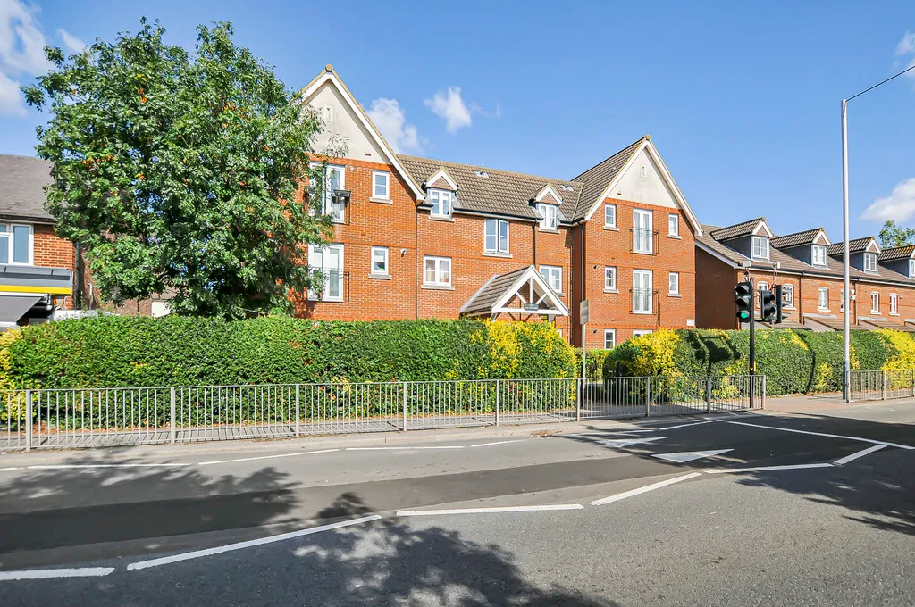 The Greenway, Uxbridge, photo 17