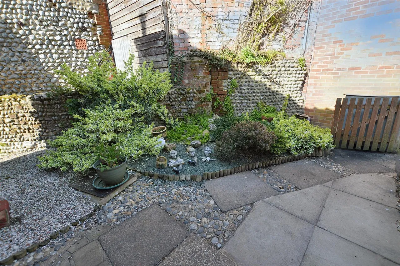 High Street, Sheringham, NR26, photo 16
