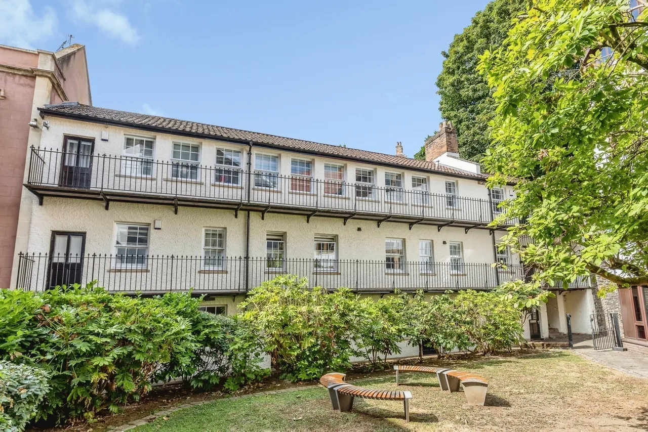 2 bed flat for sale, Christmas Street, Bristol, BS1