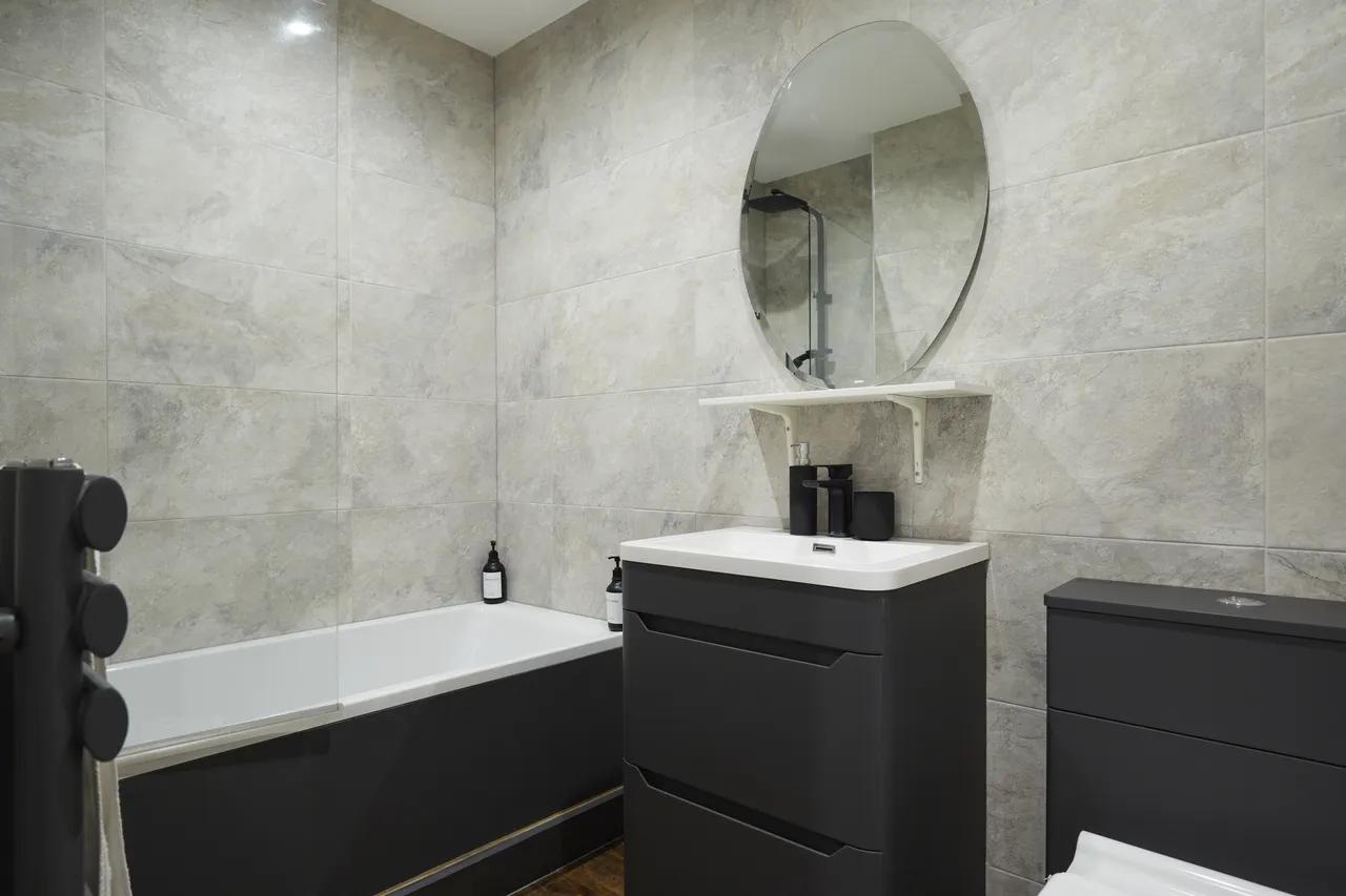 Wakefield Road, Huddersfield, HD5, photo 3