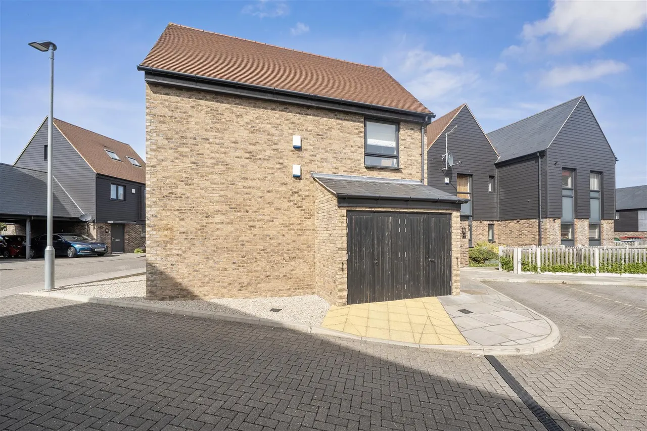 2 Brooke Close, Margate, Kent, CT9 5FQ, photo 20