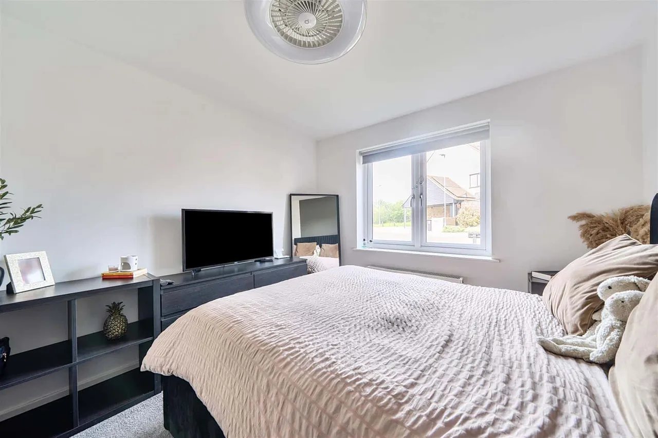 2 Brooke Close, Margate, Kent, CT9 5FQ, photo 11
