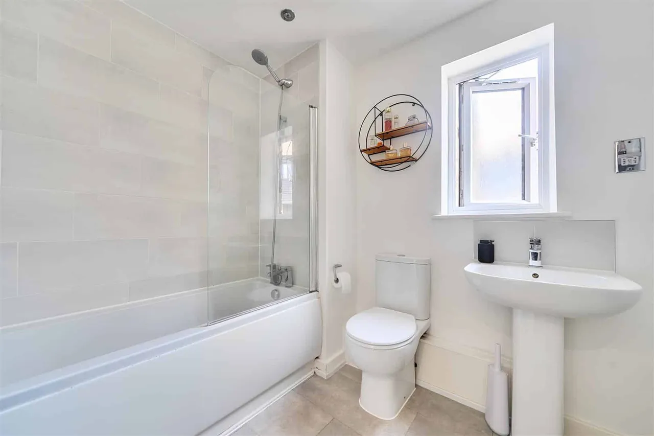 2 Brooke Close, Margate, Kent, CT9 5FQ, photo 18