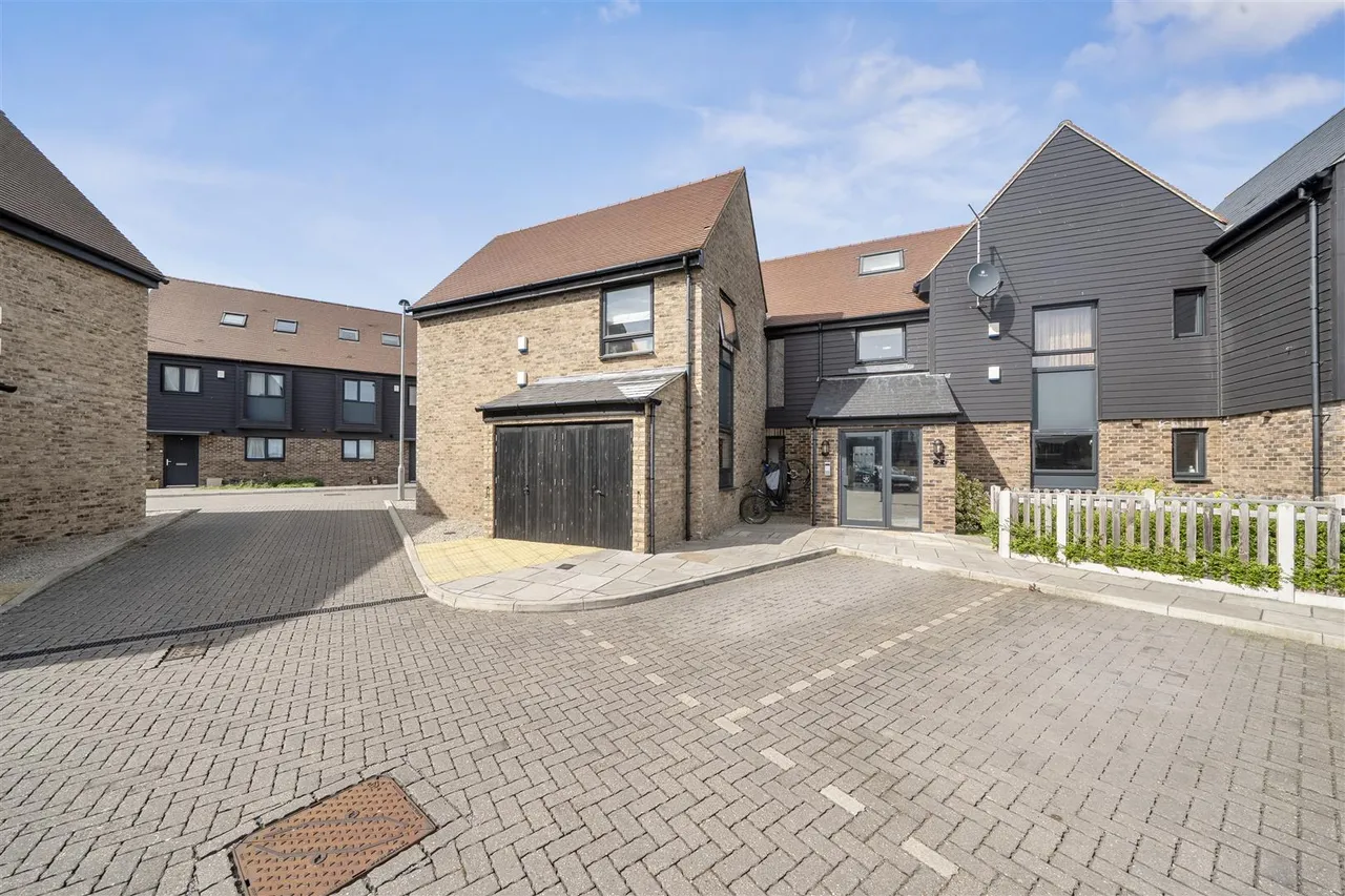 2 Brooke Close, Margate, Kent, CT9 5FQ, photo 19