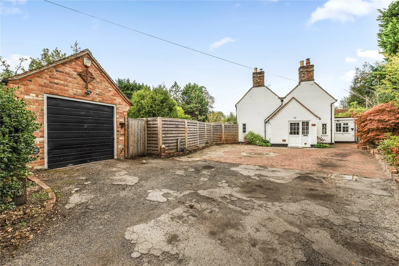 Dawney Hill, Pirbright, GU24, photo 26
