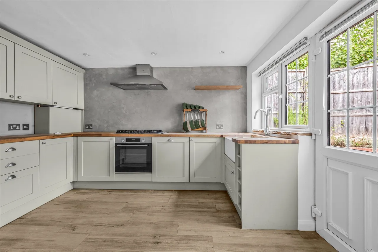 Dawney Hill, Pirbright, GU24, photo 8