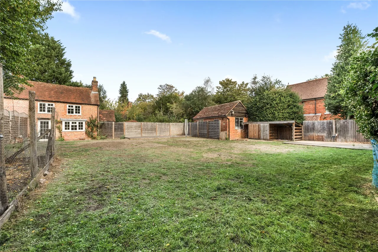 Dawney Hill, Pirbright, GU24, photo 27