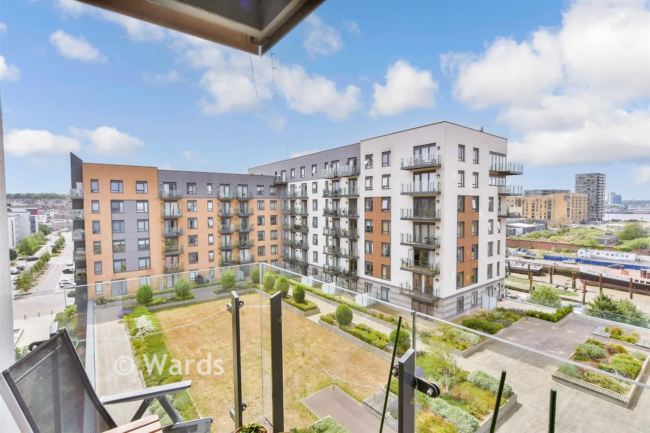 Pegasus Way, Gillingham, ME7, photo 10