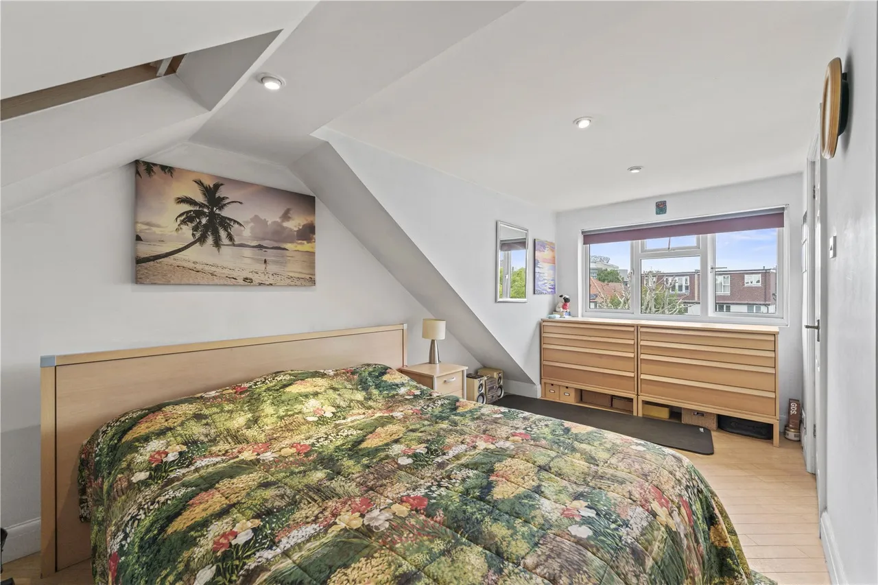 Heathfield North, Twickenham, TW2 7QW, photo 11