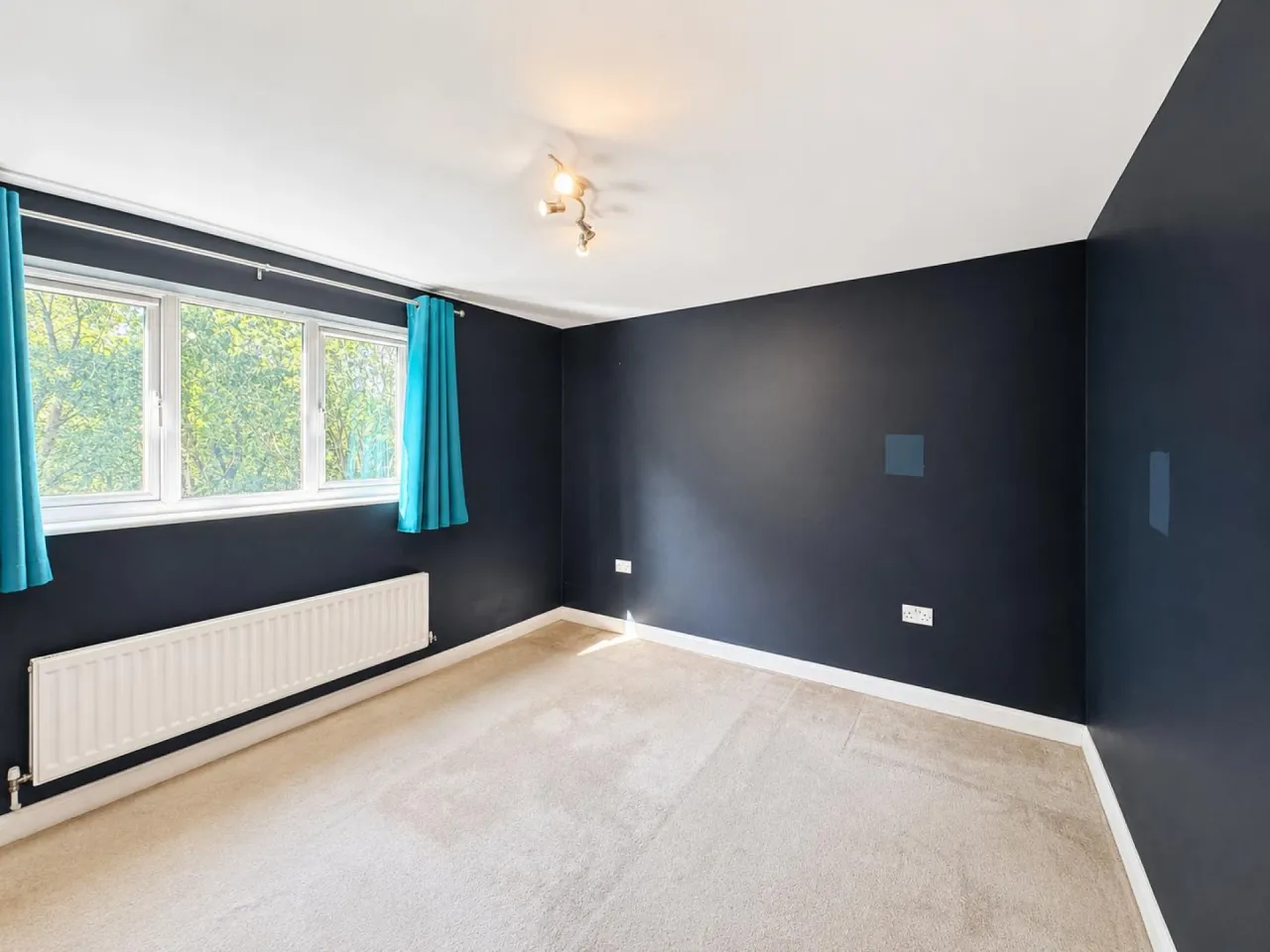 Violet Close, Huntington, photo 7